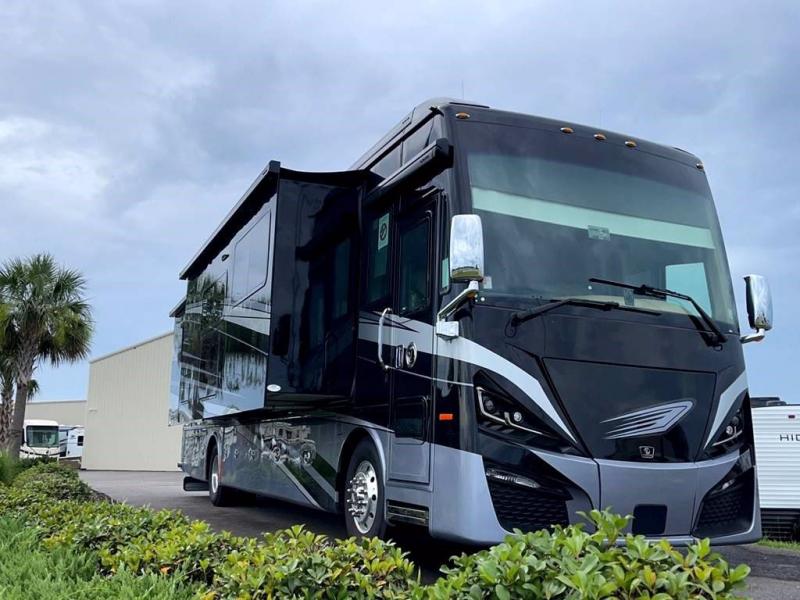 2022 Tiffin Motorhomes PHAETON 40 IH 2022 Tiffin Motorhomes PHAETON 40 IH