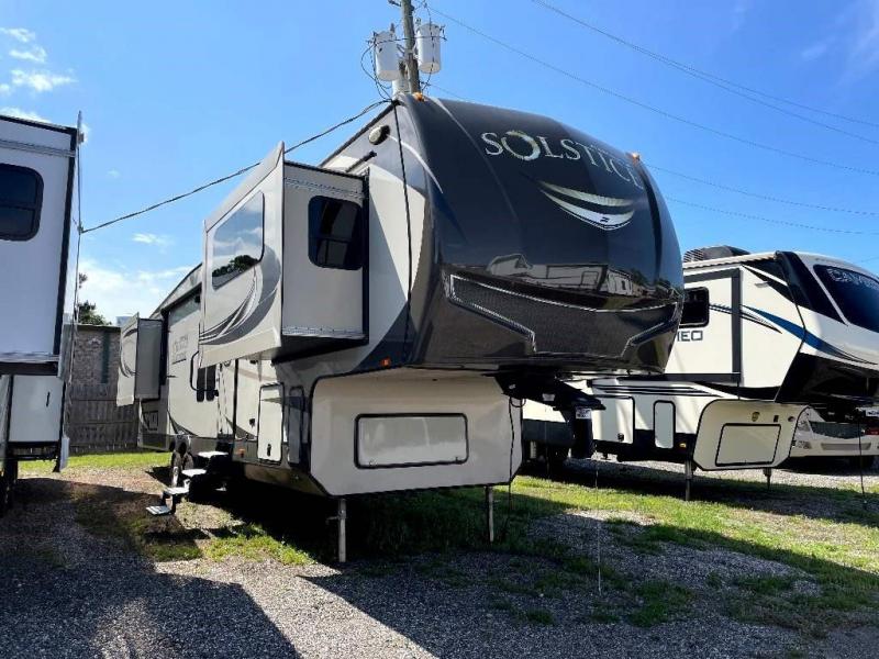 2017 Starcraft SOLSTICE 376FL5 2017 Starcraft SOLSTICE 376FL5