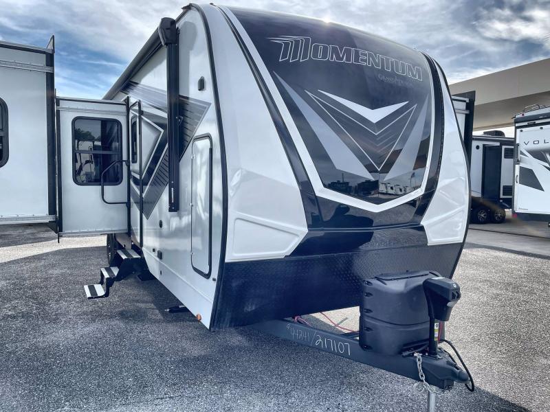 2022 Grand Design RV MOMENTUM 31G 2022 Grand Design RV MOMENTUM 31G