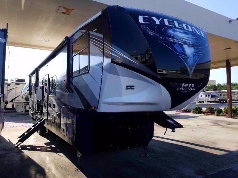 2021 Heartland RV CYCLONE 3713 2021 Heartland RV CYCLONE 3713