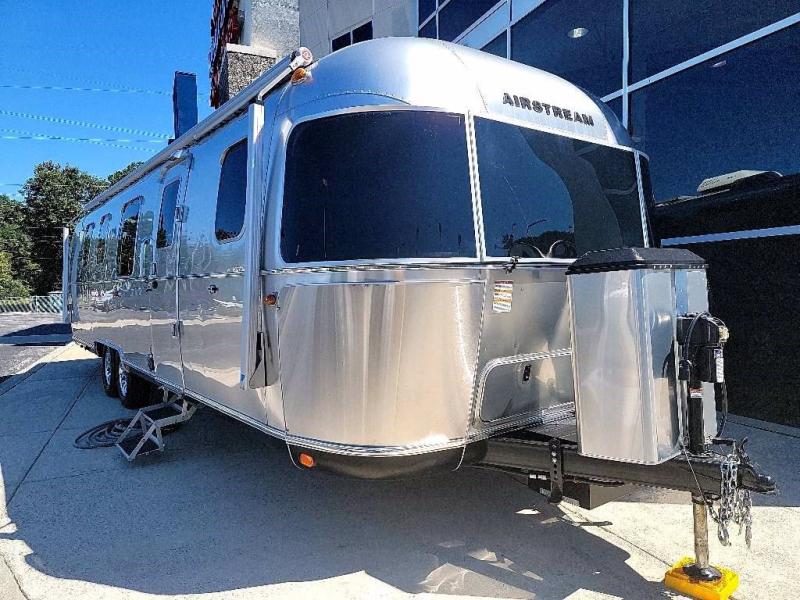 2021 Airstream CLASSIC 33FB 2021 Airstream CLASSIC 33FB
