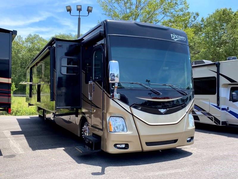 2015 Fleetwood RV DISCOVERY 40G 2015 Fleetwood RV DISCOVERY 40G