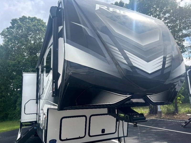 2022 Keystone RV RAPTOR 423 2022 Keystone RV RAPTOR 423