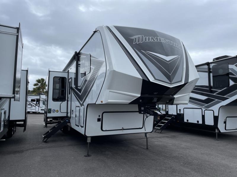 2022 Grand Design RV MOMENTUM 381MS-R 2022 Grand Design RV MOMENTUM 381MS-R