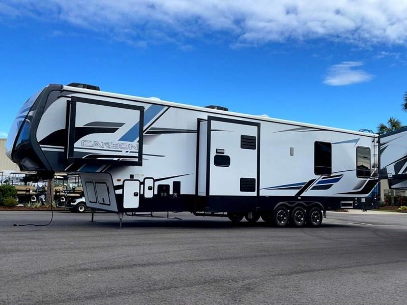 2022 Keystone RV CARBON 398 2022 Keystone RV CARBON 398
