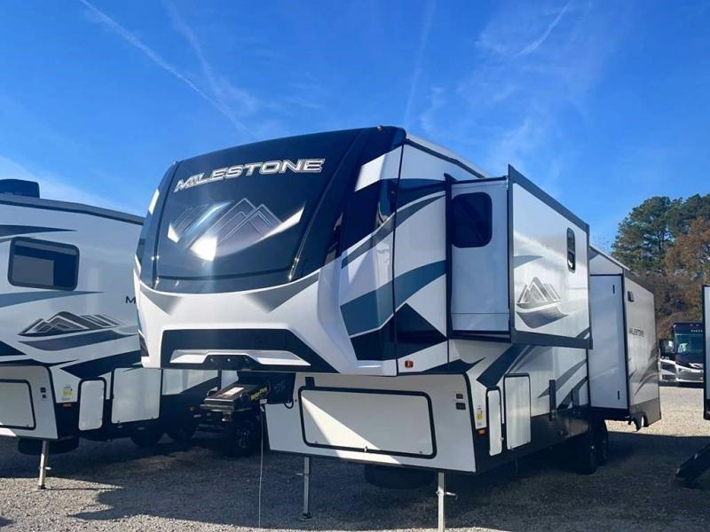 2022 Heartland RV MILESTONE 386BH 2022 Heartland RV MILESTONE 386BH