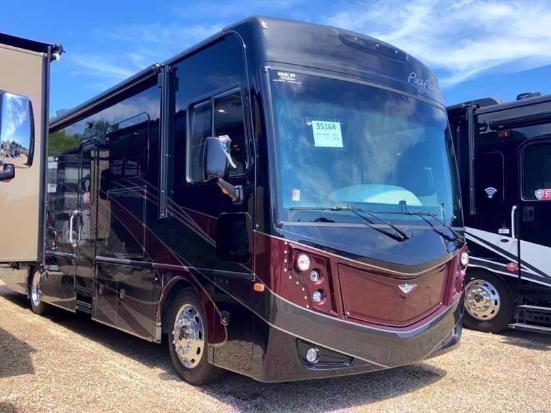 2020 Fleetwood RV PACE ARROW 33D 2020 Fleetwood RV PACE ARROW 33D