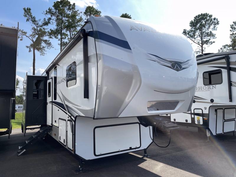 2022 Keystone RV AVALANCHE 378BH 2022 Keystone RV AVALANCHE 378BH