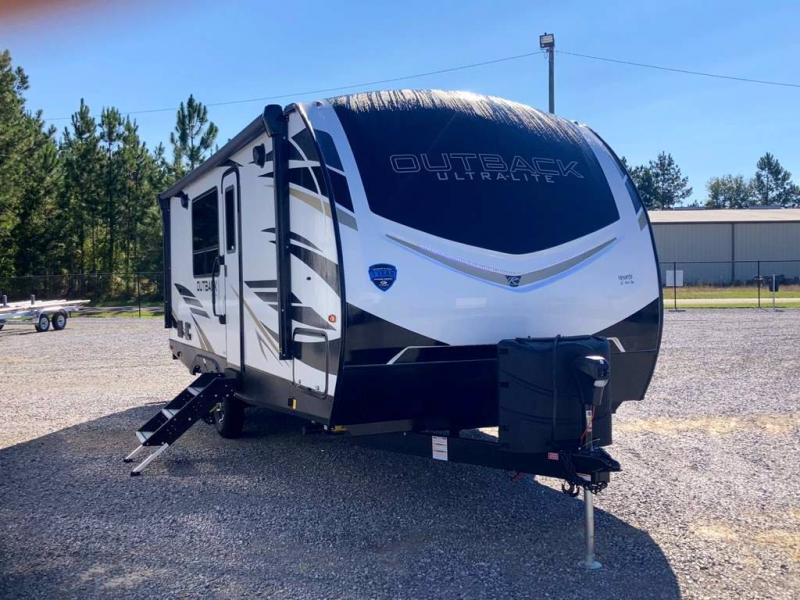2021 Keystone RV OUTBACK 221UMD 2021 Keystone RV OUTBACK 221UMD