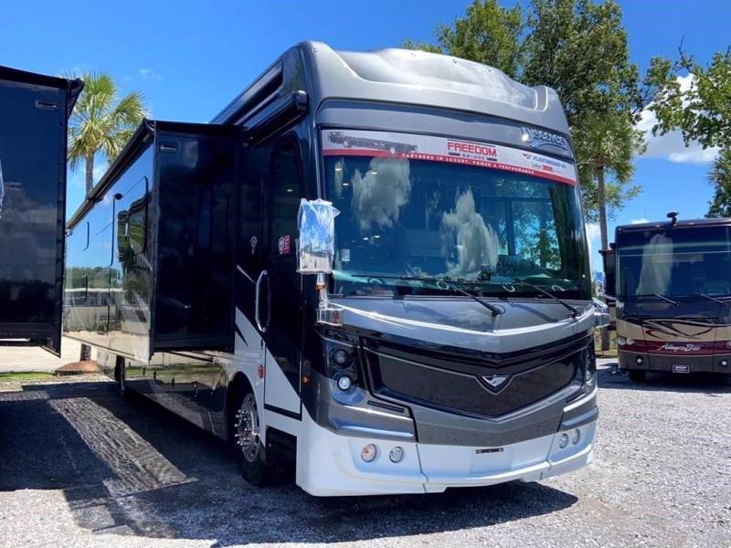 2020 Fleetwood RV Discovery LXE 40G 2020 Fleetwood RV Discovery LXE 40G