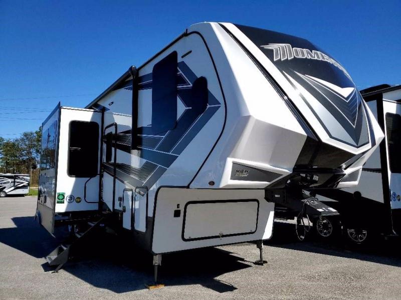 2021 Grand Design RV MOMENTUM 349M-R 2021 Grand Design RV MOMENTUM 349M-R