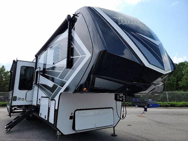 2022 Grand Design RV MOMENTUM 397TH-R 2022 Grand Design RV MOMENTUM 397TH-R