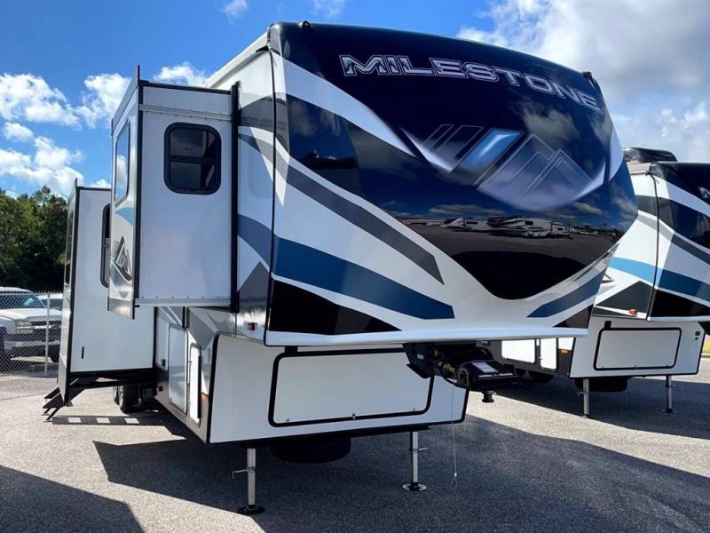 2022 Heartland RV MILESTONE 370FLMB 2022 Heartland RV MILESTONE 370FLMB