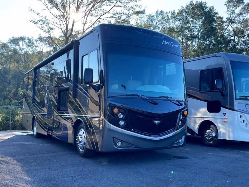 2019 Fleetwood RV PACE ARROW 33D 2019 Fleetwood RV PACE ARROW 33D