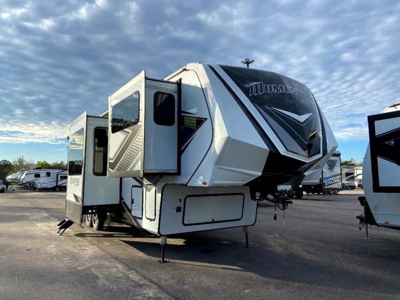 2023 Grand Design RV MOMENTUM 336M-R 2023 Grand Design RV MOMENTUM 336M-R