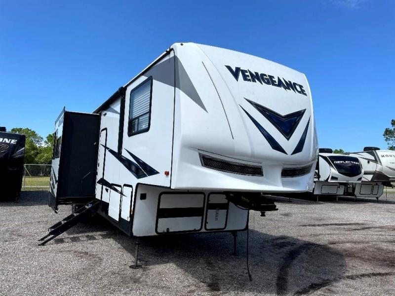 2019 Forest River VENGEANCE 388V1 2019 Forest River VENGEANCE 388V1