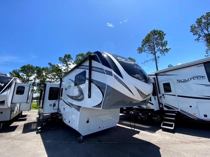 2023 Grand Design RV SOLITUDE 3740BH-R 2023 Grand Design RV SOLITUDE 3740BH-R