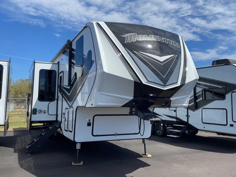 2022 Grand Design RV MOMENTUM 398M-R 2022 Grand Design RV MOMENTUM 398M-R