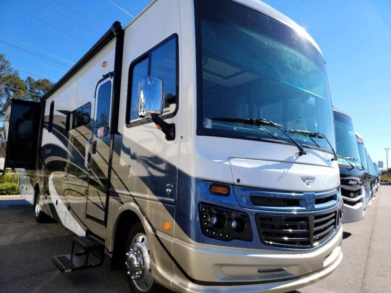 2022 Fleetwood RV BOUNDER 35K 2022 Fleetwood RV BOUNDER 35K