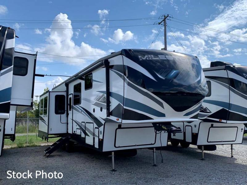 2022 Heartland RV MILESTONE 326RL 2022 Heartland RV MILESTONE 326RL