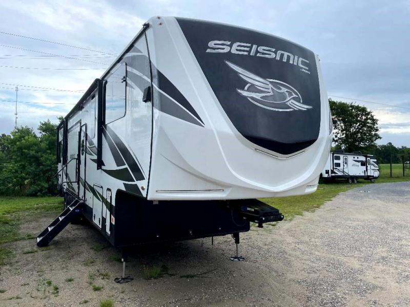 2020 Jayco SEISMIC 4212 2020 Jayco SEISMIC 4212