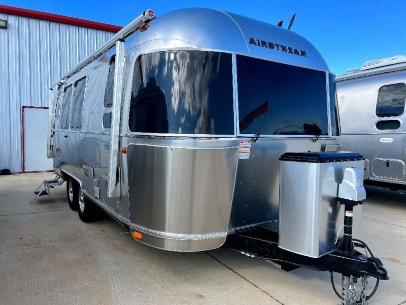 2020 Airstream GLOBETROTTER 23FB 2020 Airstream GLOBETROTTER 23FB