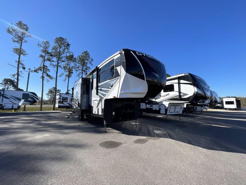 2022 Heartland RV CYCLONE 3413 2022 Heartland RV CYCLONE 3413