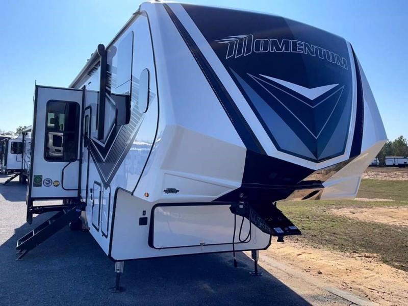 2022 Grand Design RV MOMENTUM 381M-R 2022 Grand Design RV MOMENTUM 381M-R