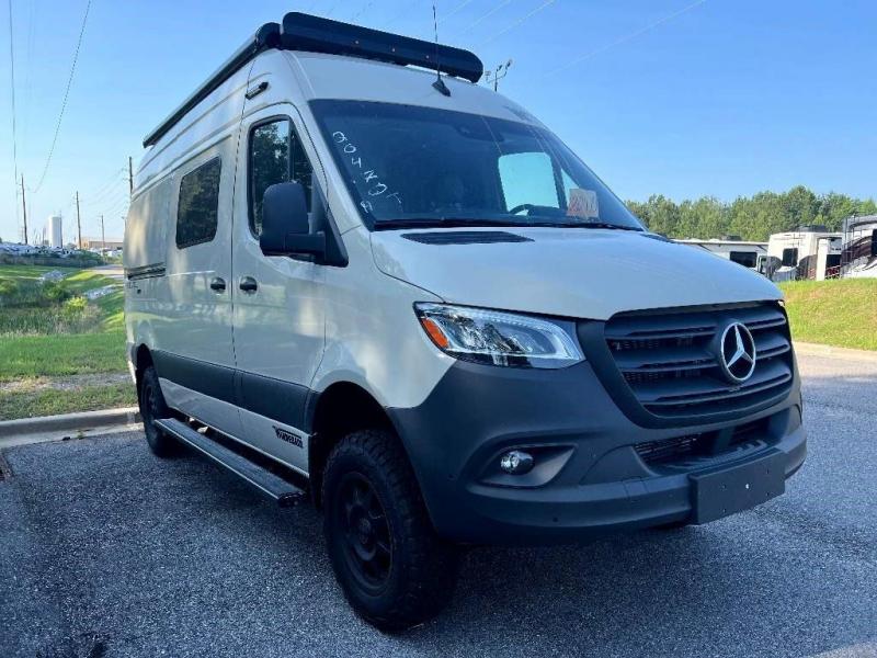 2023 Winnebago REVEL 44E 2023 Winnebago REVEL 44E
