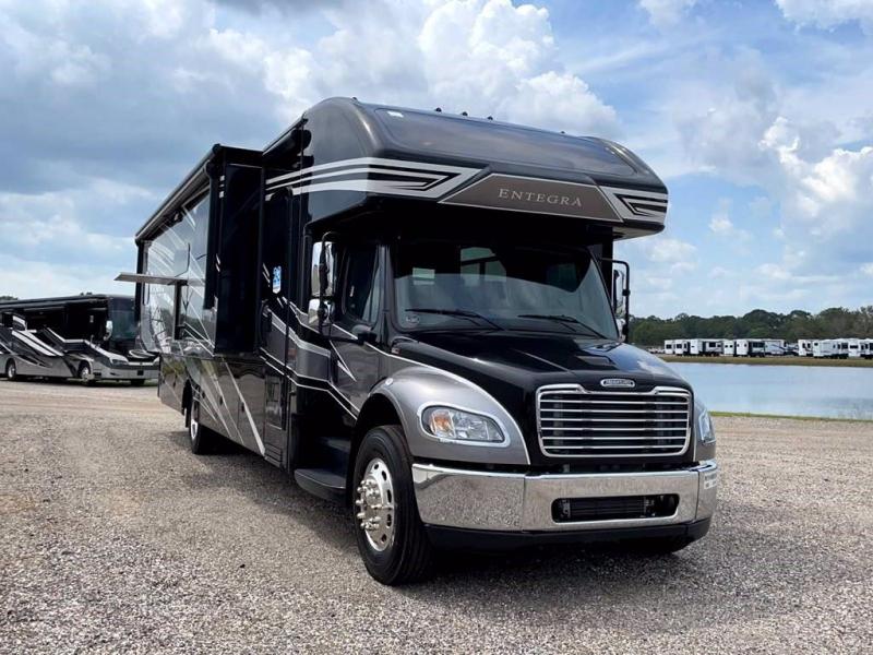 2022 Entegra Coach ACCOLADE 37M 2022 Entegra Coach ACCOLADE 37M