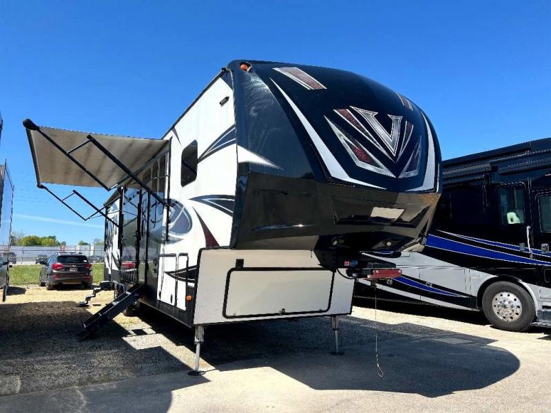 2018 Dutchmen Mfg VOLTAGE 4150 EPIC SERIES 2018 Dutchmen Mfg VOLTAGE 4150 EPIC SERIES