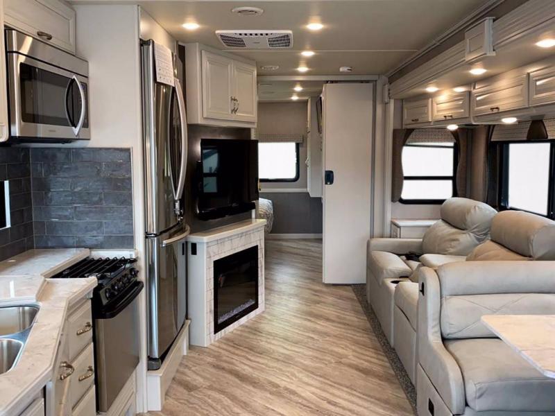 2021 Fleetwood RV BOUNDER 33C 2021 Fleetwood RV BOUNDER 33C