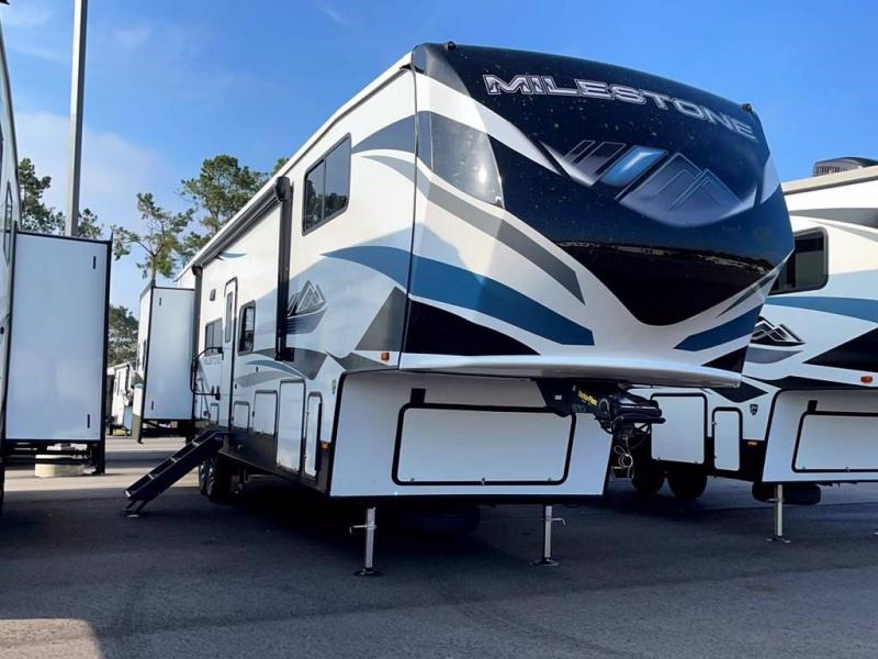 2022 Heartland RV MILESTONE 386BH 2022 Heartland RV MILESTONE 386BH