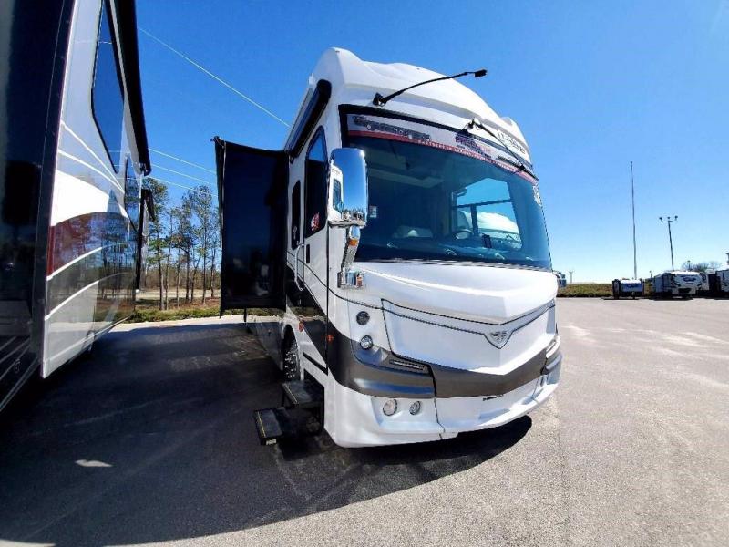 2021 Fleetwood RV DISCOVERY LXE 40G 2021 Fleetwood RV DISCOVERY LXE 40G