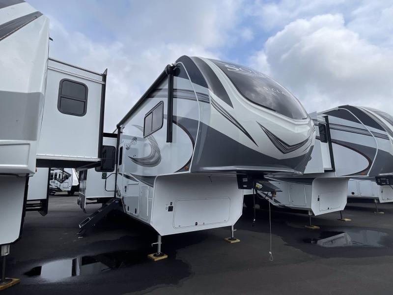 2022 Grand Design RV SOLITUDE 3740BH-R 2022 Grand Design RV SOLITUDE 3740BH-R