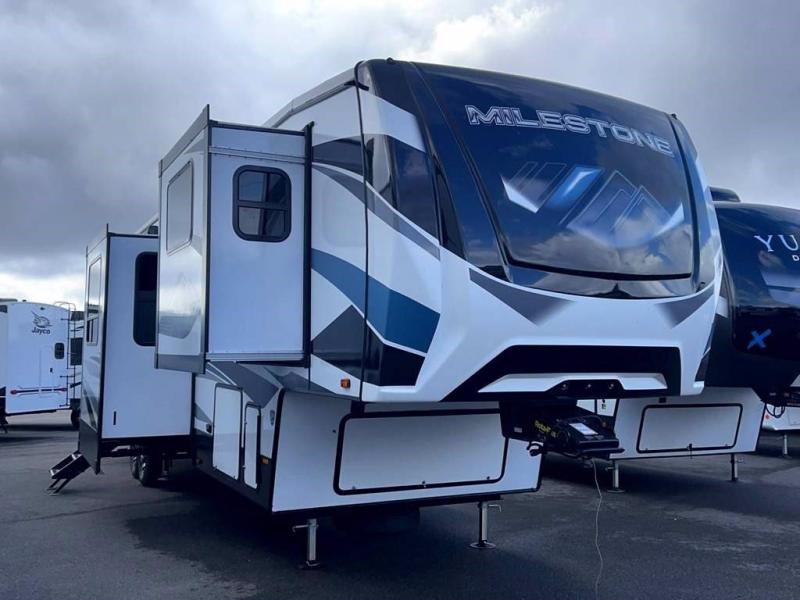 2022 Heartland RV MILESTONE 370FLMB 2022 Heartland RV MILESTONE 370FLMB