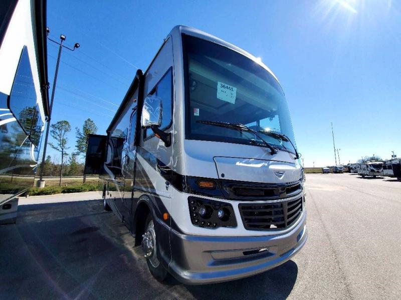 2021 Fleetwood RV BOUNDER 33C 2021 Fleetwood RV BOUNDER 33C