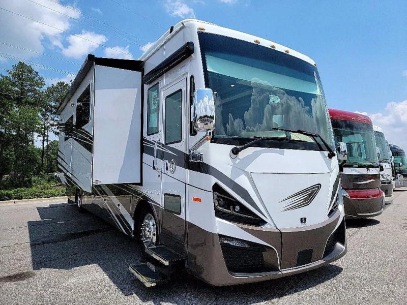 2022 Tiffin Motorhomes PHAETON 40 IH 2022 Tiffin Motorhomes PHAETON 40 IH