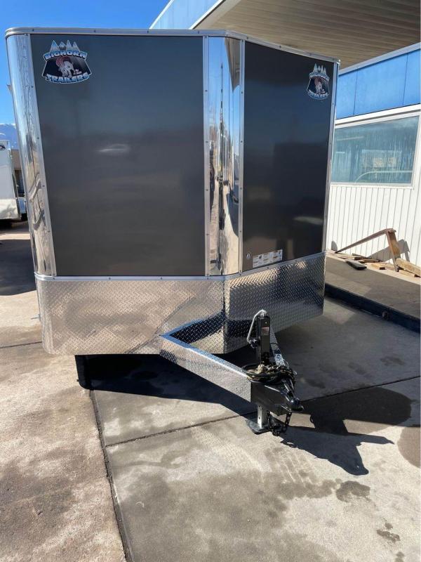 2022 R and M Manufacturing 8.5X20+V-NOSE (9990 GVWR) Car / Racing Trailer-CO SPRINGS 2022 R and M Manufacturing 8.5X20+V-NOSE (9990 GVWR) Car / Racing Trailer-CO SPRINGS