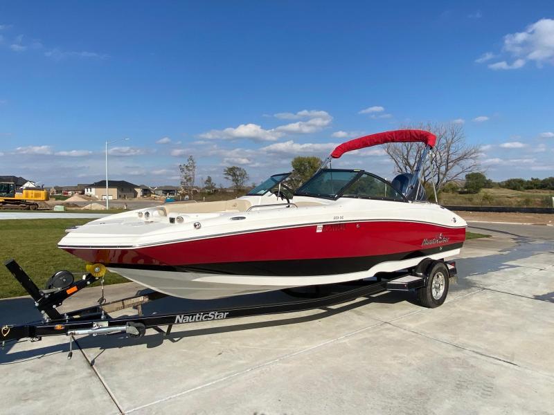 2018 NauticStar Boats 205 DC Deck Boat 2018 NauticStar Boats 205 DC Deck Boat