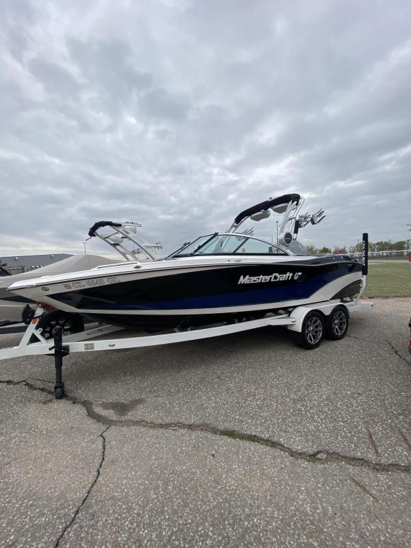 2019 Mastercraft XT-23 Ski/Wakeboard 2019 Mastercraft XT-23 Ski/Wakeboard