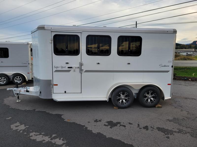 2022 Sundowner Trailers 3H BP Horse Trailer 2022 Sundowner Trailers 3H BP Horse Trailer