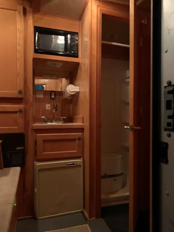 used Horse Trailers Other  for sale, in Hutchinson, KS Thumbnail 2
