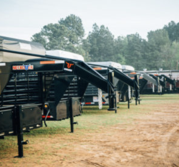 2021 Neckover Trailers 28'x6'8" Livestock Trailer 2021 Neckover Trailers 28'x6'8" Livestock Trailer