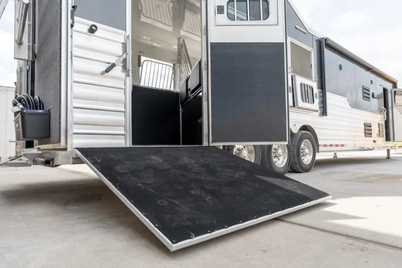 new Horse Trailers Cimarron Trailers  for sale, in North Jackson, OH Thumbnail 28