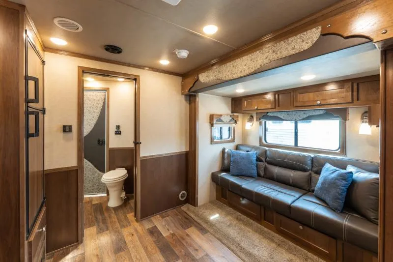 used Horse Trailers SMC Horse Trailers  for sale, in North Jackson, OH Thumbnail 12
