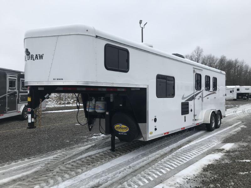 2021 3 HORSE BISON GOOSENECK W/LIVING QUARTERS HORSE TRAILER 2021 3 HORSE BISON GOOSENECK W/LIVING QUARTERS HORSE TRAILER