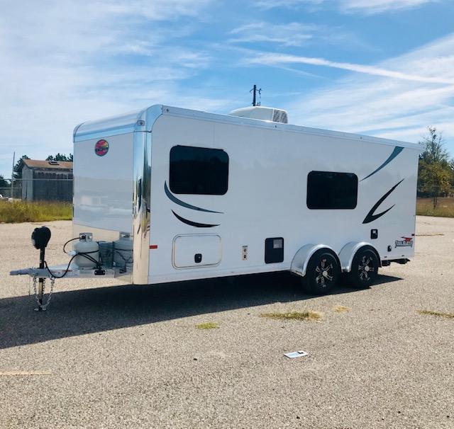 2021 20' SUNDOWNER BUMPER PULL TRAVEL TRAILER 2021 20' SUNDOWNER BUMPER PULL TRAVEL TRAILER