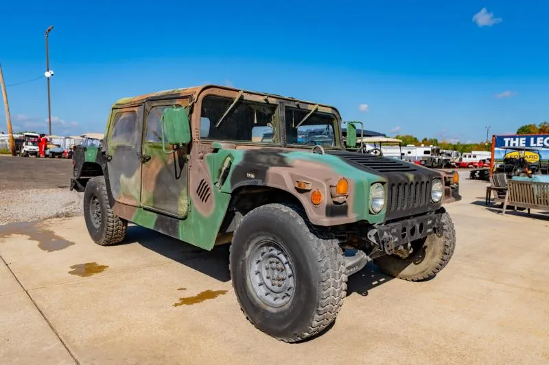 2007 AM General M1097R1 Truck