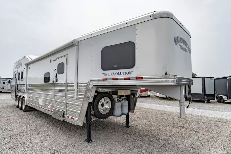 2025 Bloomer B3GS207 Horse Trailer